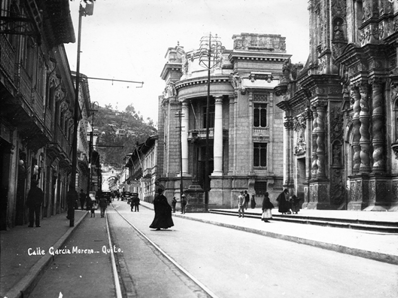 Calles García Moreno y Sucre